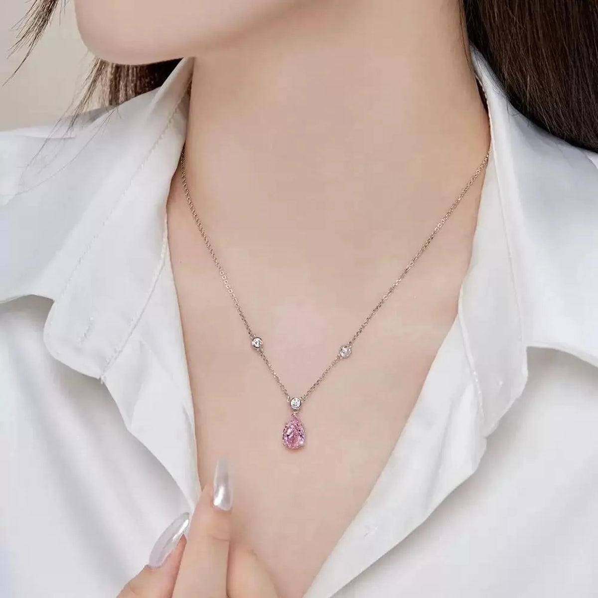 Selunyra Oval Diamond Love Necklace product image 4