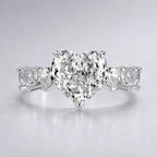 Selunyra Love Heart Ring product view 2