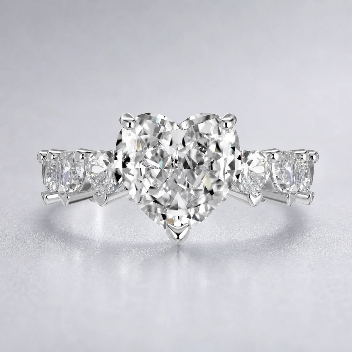 Selunyra Love Heart Ring product view 2