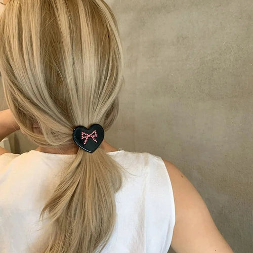 Selunyra Black Heart Clip product image 2