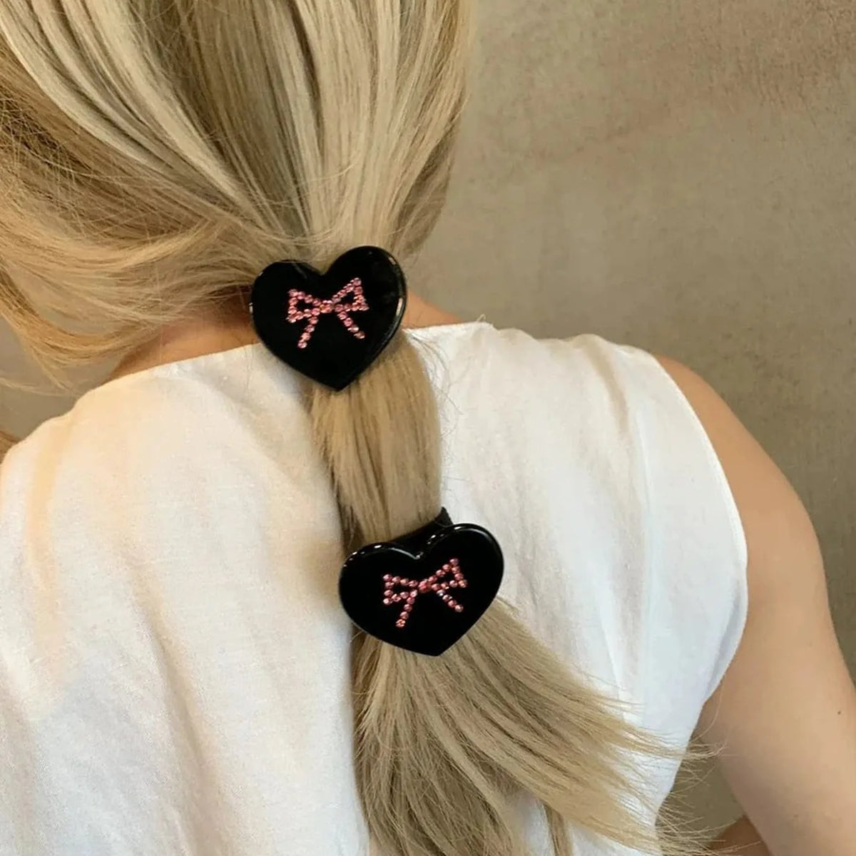 Selunyra Black Heart Clip product image 3