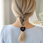 Selunyra Black Heart Clip wearing image 2
