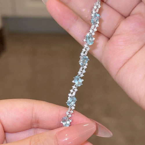Selunyra Blue Topaz Bracelet close-up detail