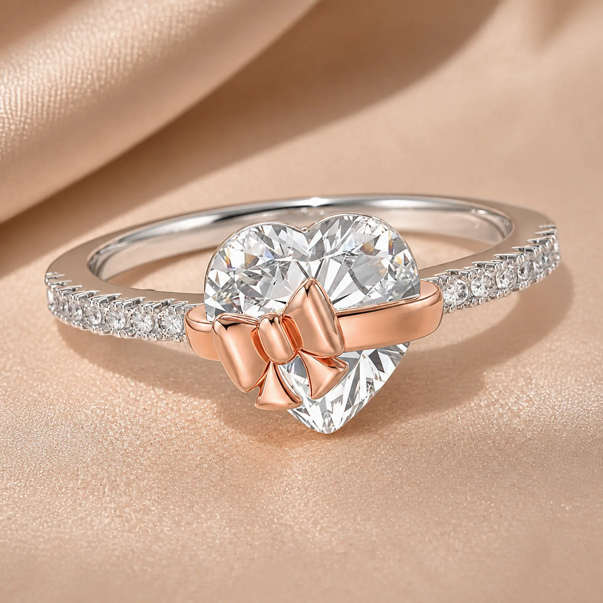 Selunyra Bow Heart Ring – product view