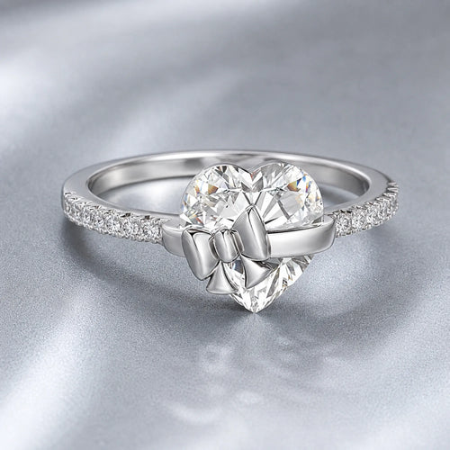 Selunyra Bow Heart Silver Ring – product view