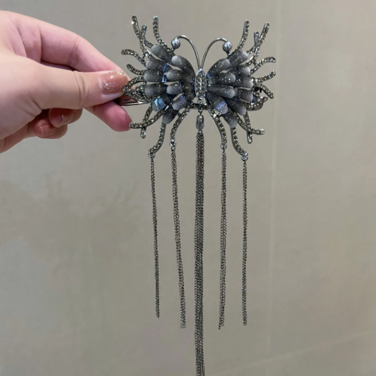Selunyra dark butterfly tassel hairpin with five chain drops