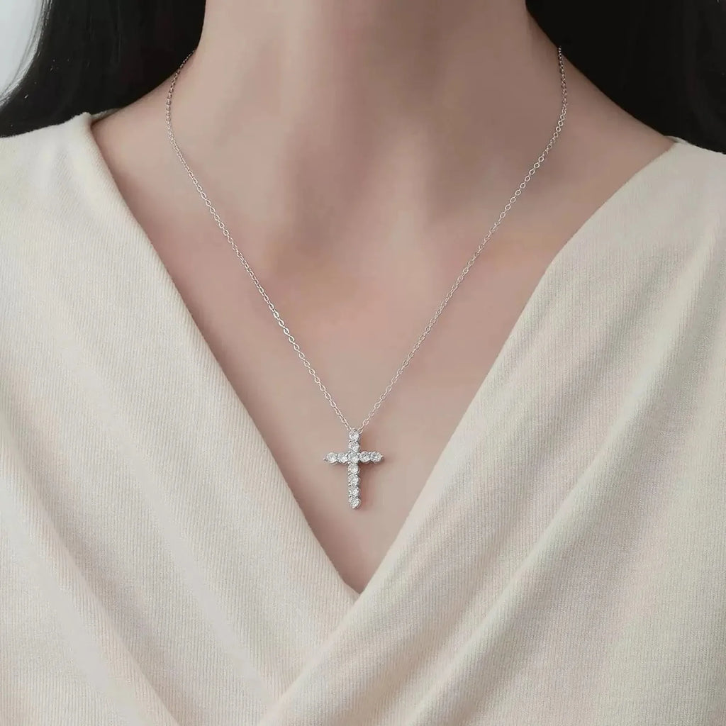 Selunyra Diamond Cross Necklace product image 3