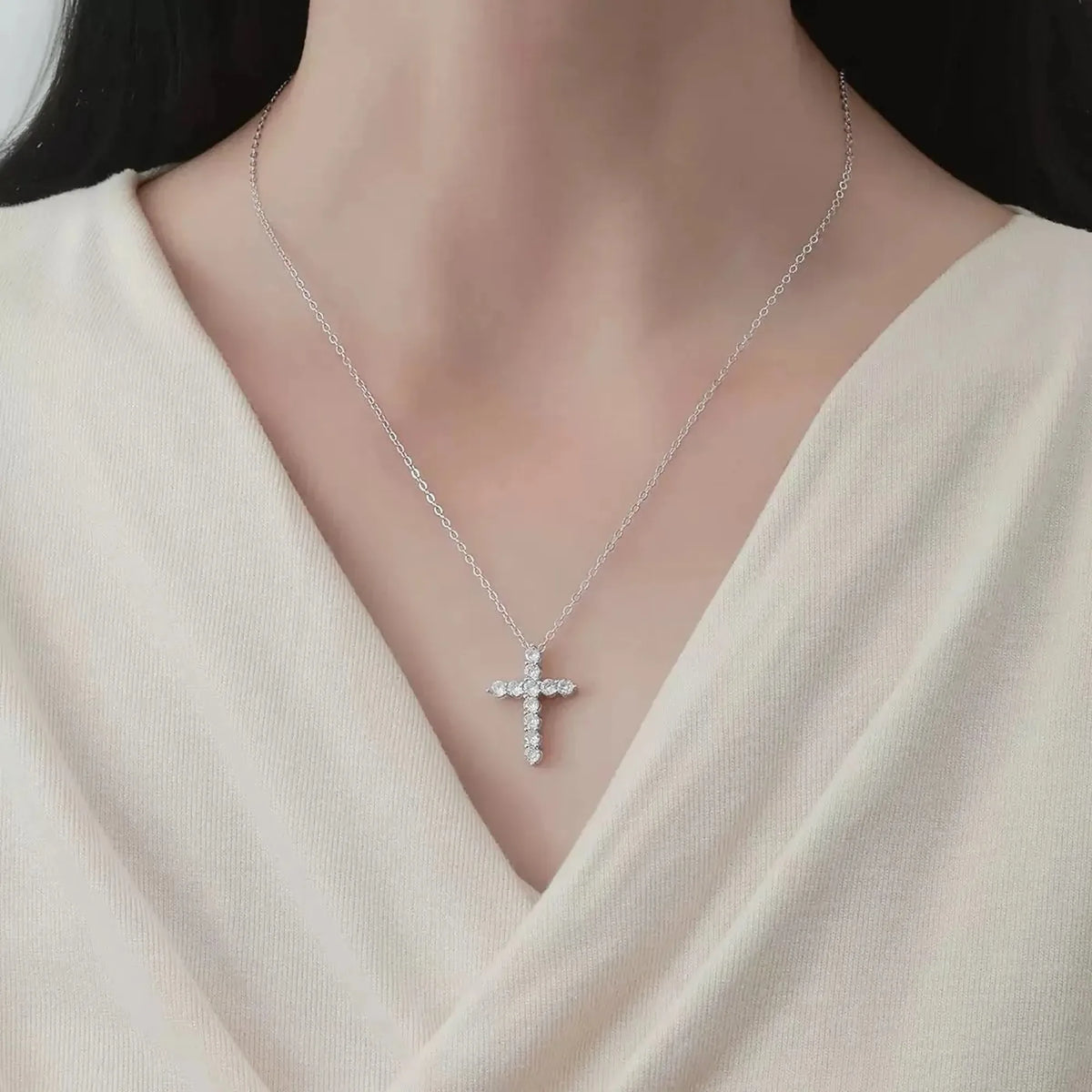 Selunyra Diamond Cross Necklace product image 3