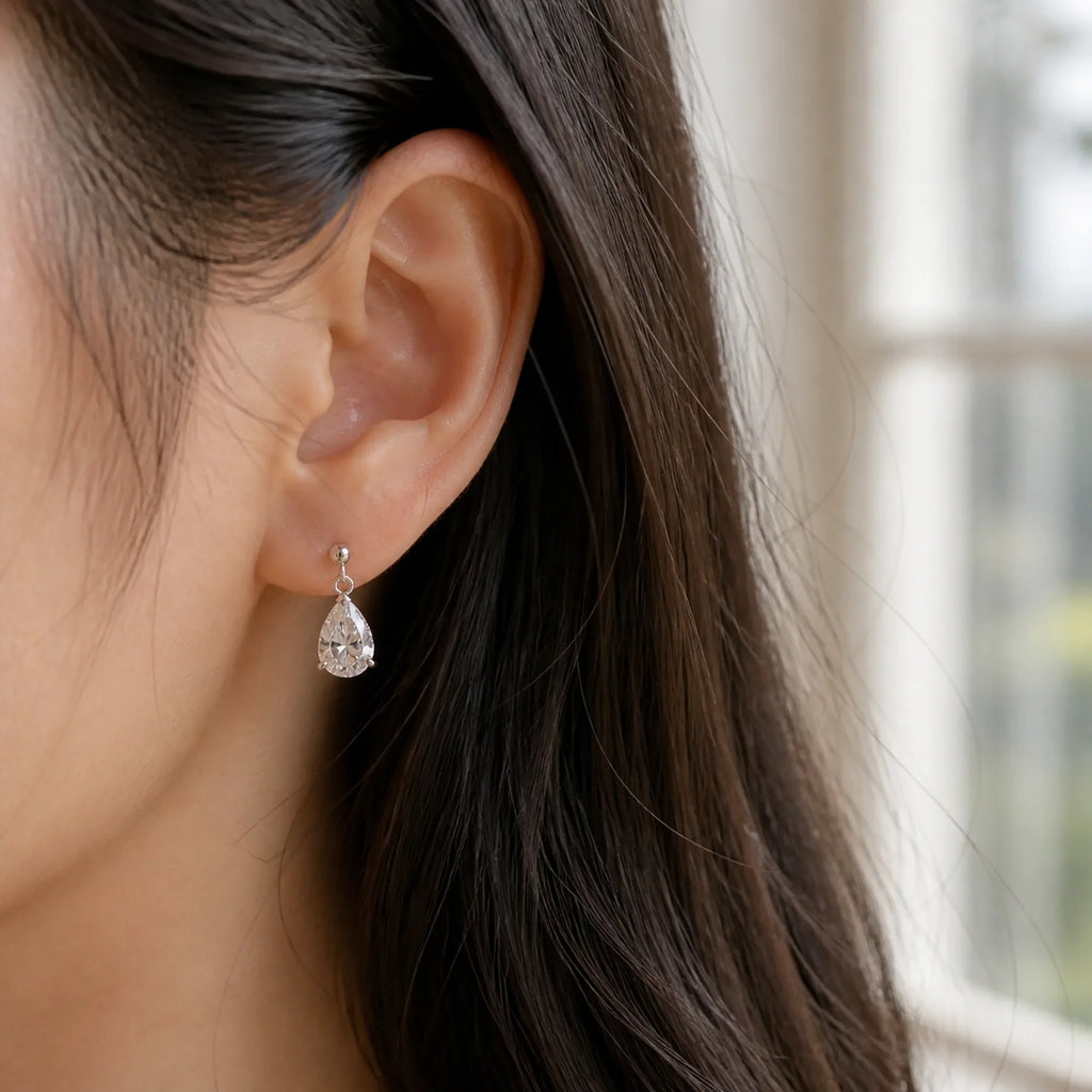 Selunyra Drop Diamond earring worn in daylight