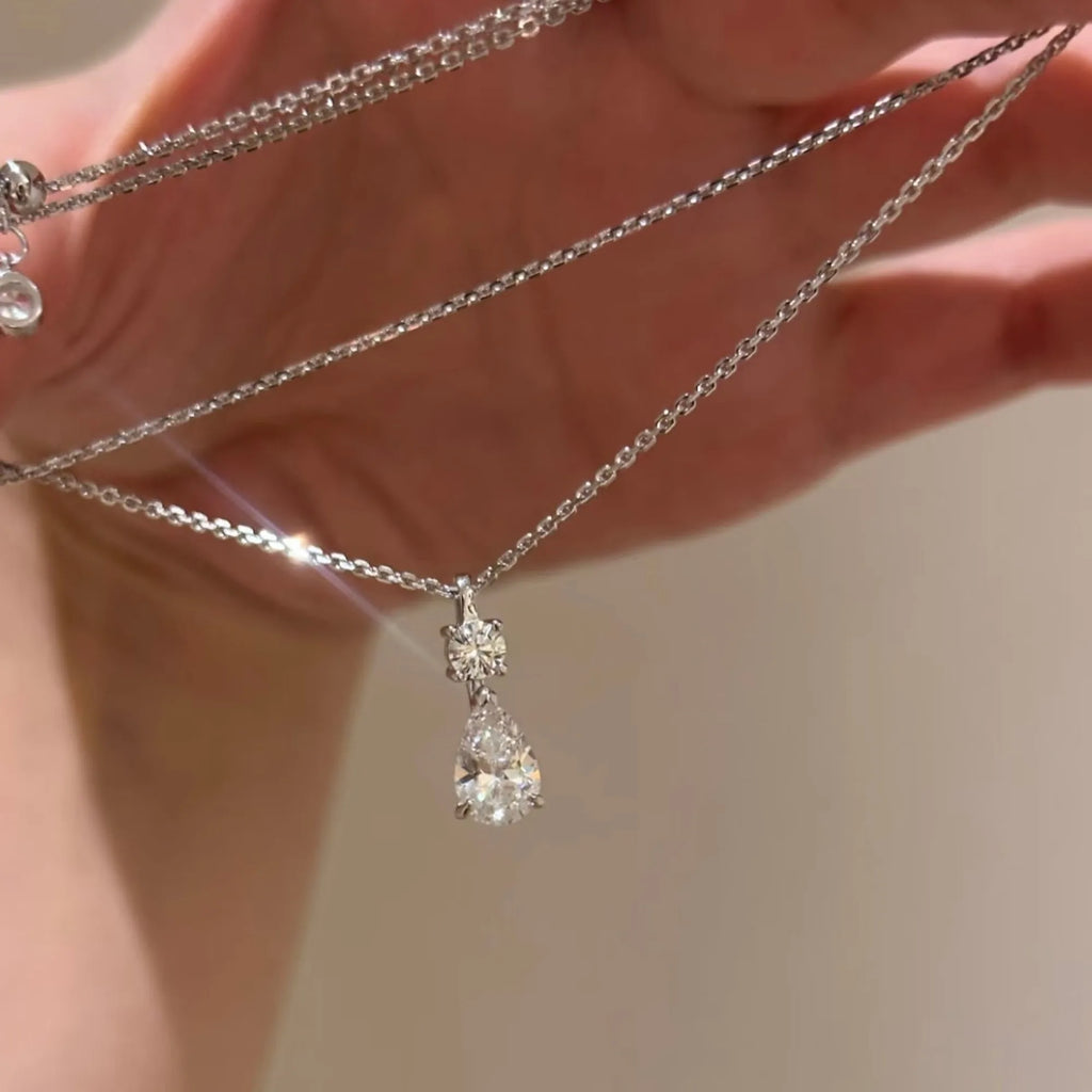 Selunyra Drop Diamond Set necklace close-up