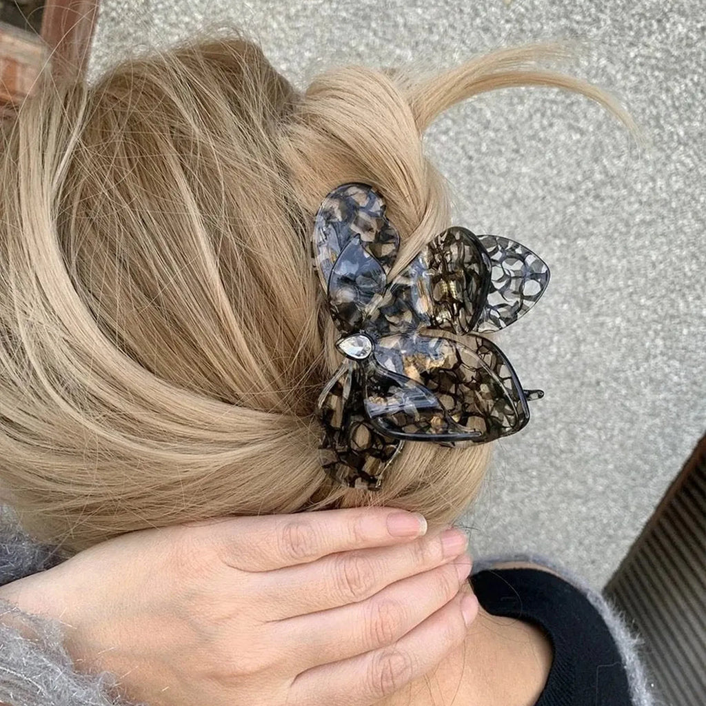 Selunyra French Chic Triangle Clip product image 3