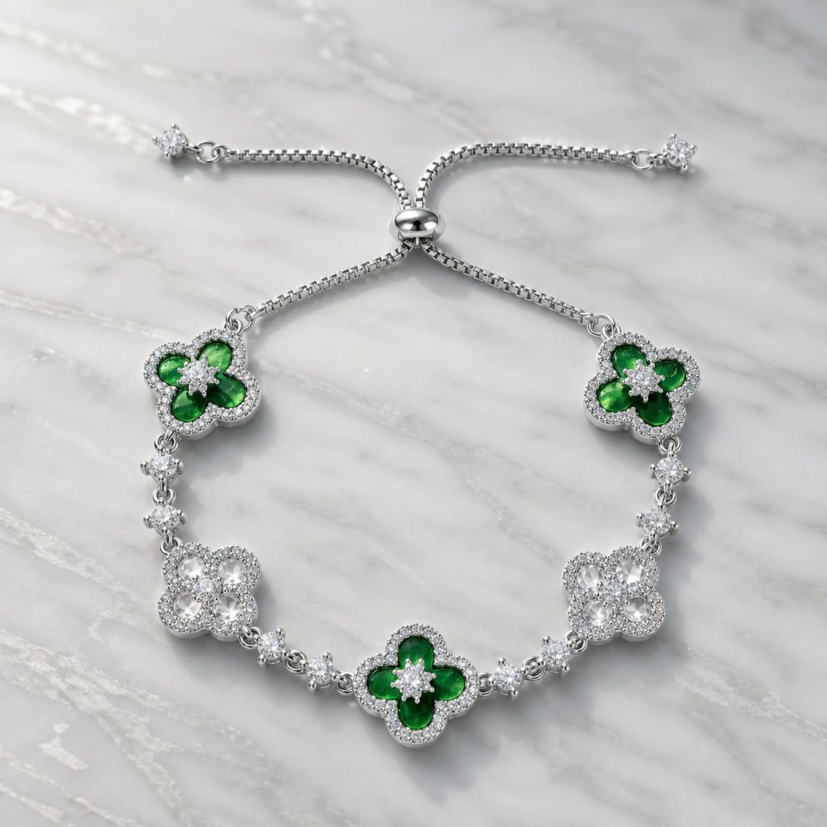 Selunyra Green Cleef bracelet in silver – product view