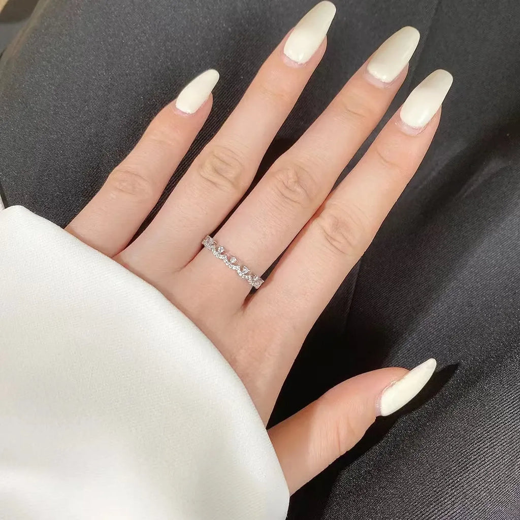 Selunyra Lace Ring style 2 worn on hand