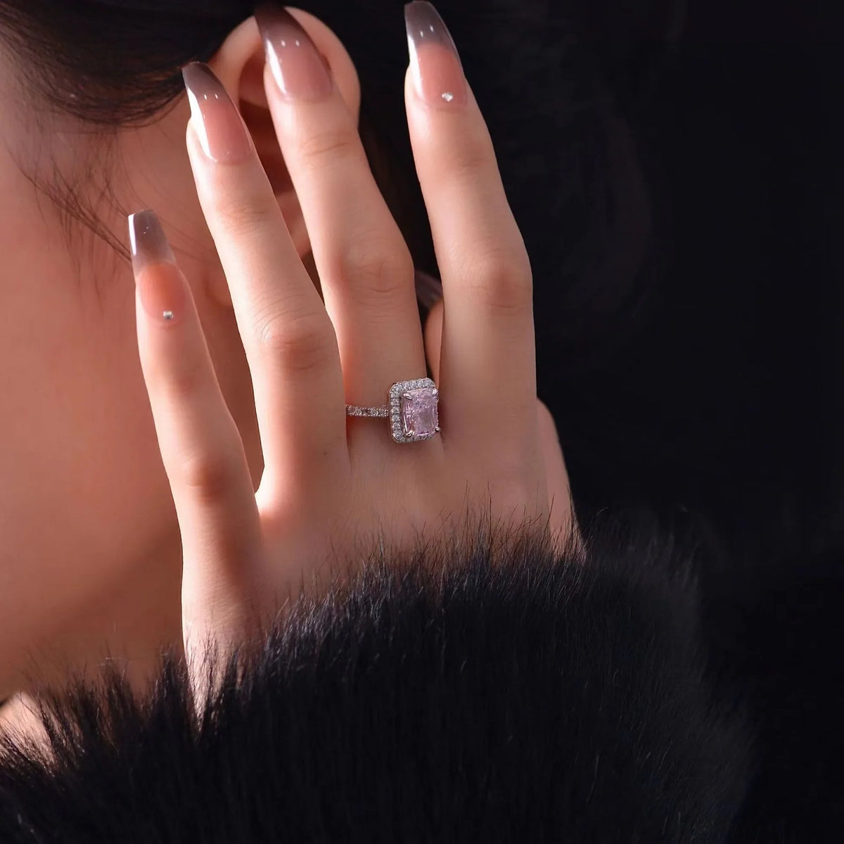 Selunyra Mars Ring pink stone worn on hand