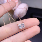 Selunyra Natural Aquamarine Elsa Necklace rose gold close-up