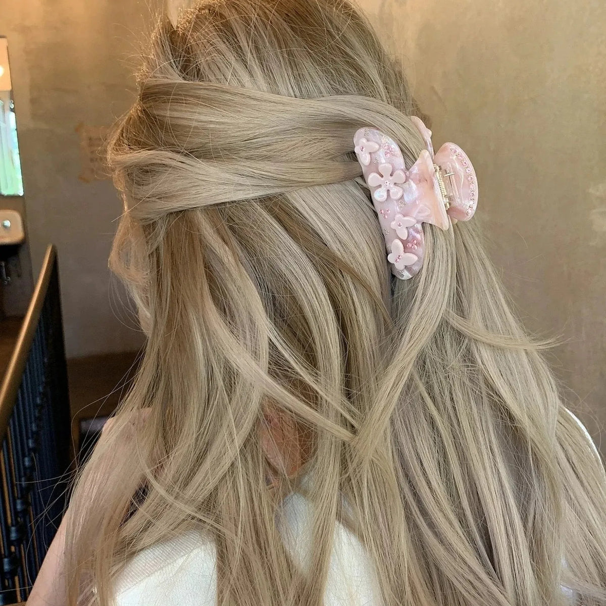 Selunyra Pinkberry Claw Clip product image 3