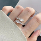 Selunyra Snack ring worn in a daylight hand pose